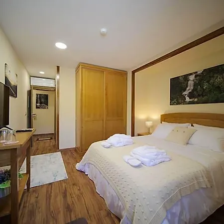 Casa Da Fonte - Geres ホテル *